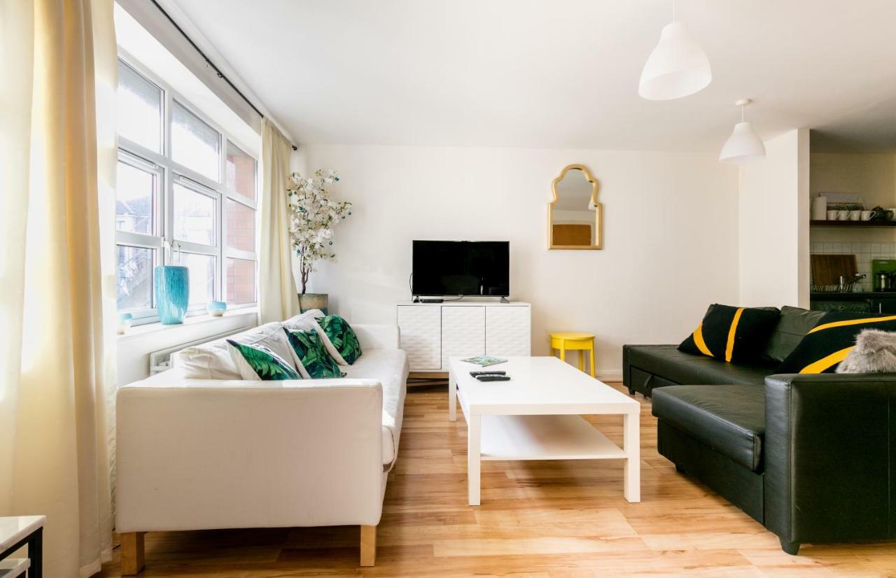 Park Apartments At Obc Белфаст Екстериор снимка